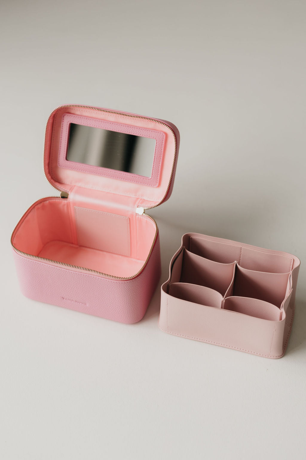 Vilma Home Beauty Case