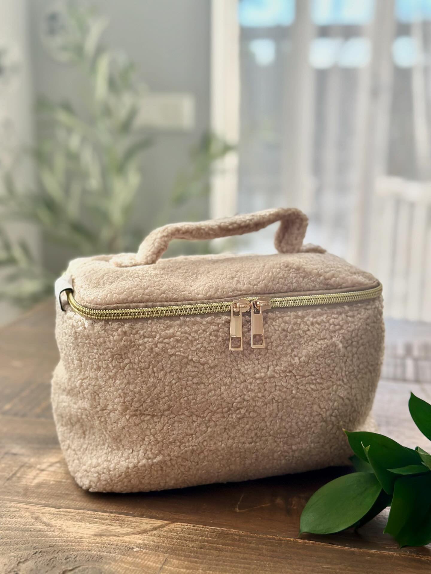 TEDDY BEIGE snyrtitaska stór