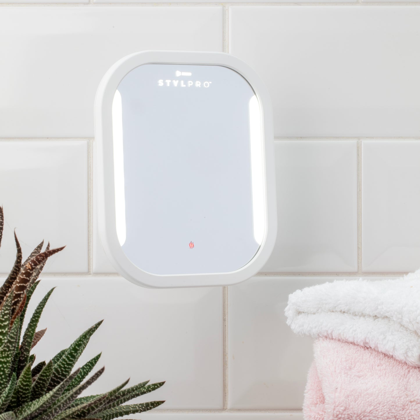 Stylpro - Heated Anti-fog Mirror / spegill sem er laus við móðu.