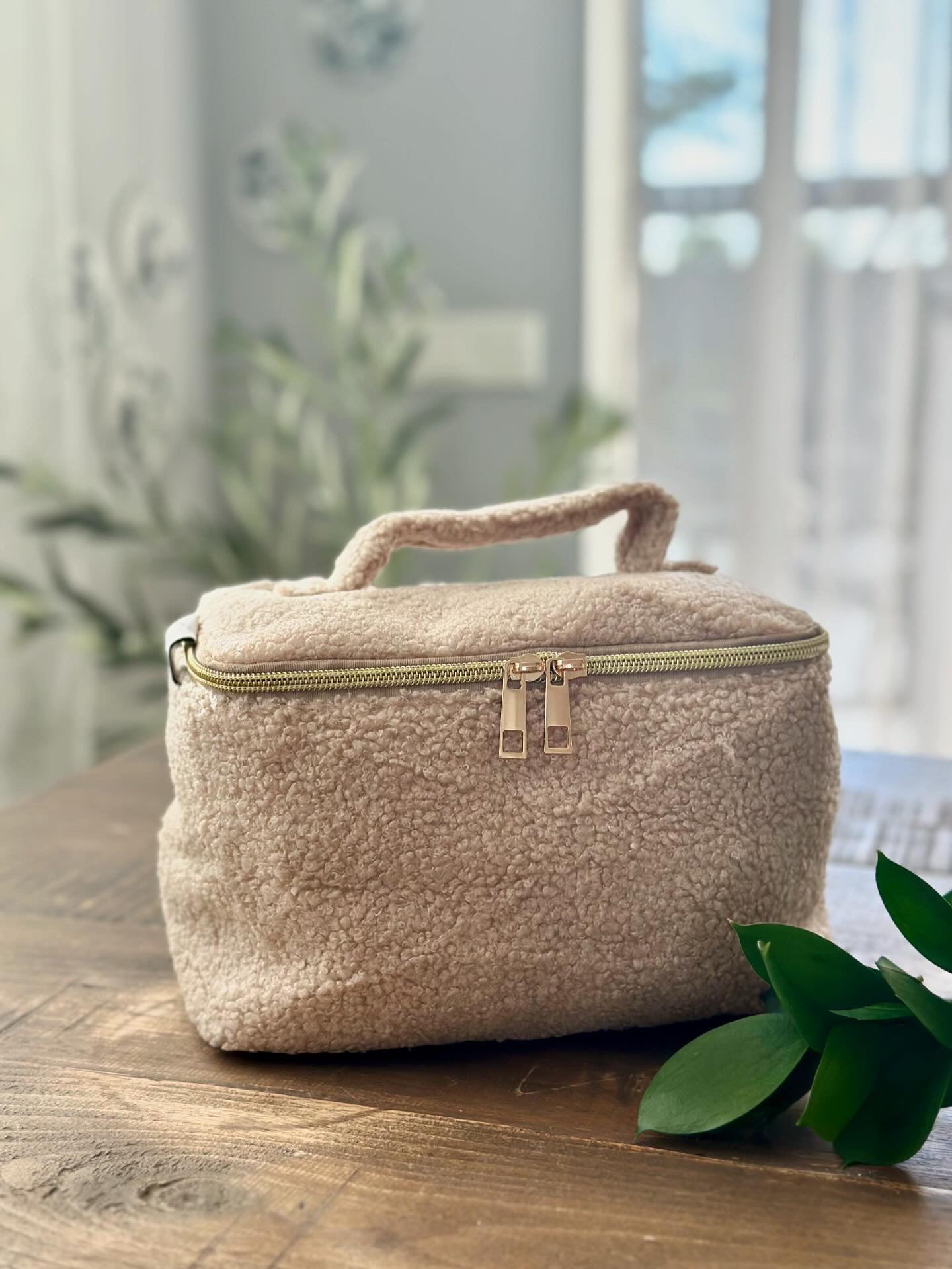 TEDDY BEIGE snyrtitaska stór