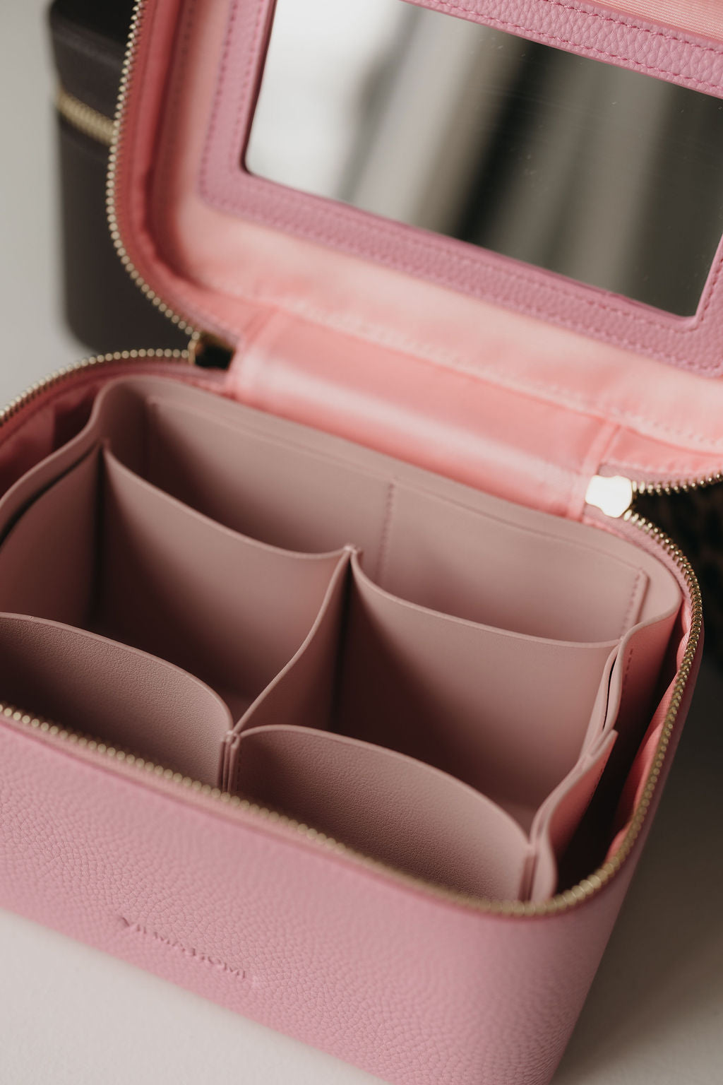 Vilma Home Beauty Case